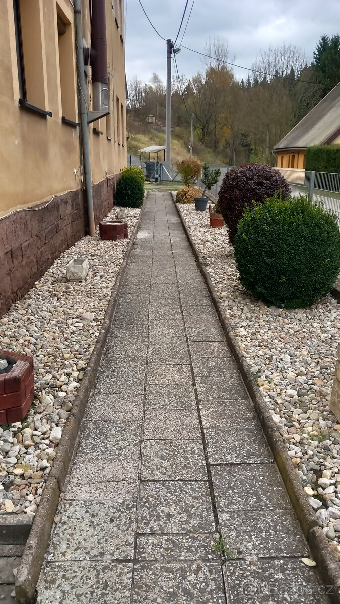 Pronájem bytu 2 + 1 - 16