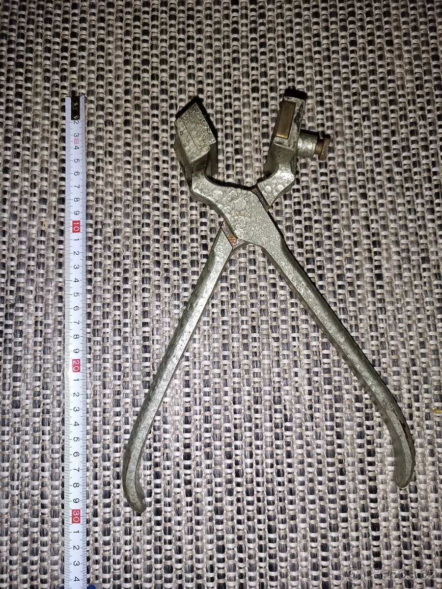 Univerzální perforační, tetovací a vrubovací kleště - 16