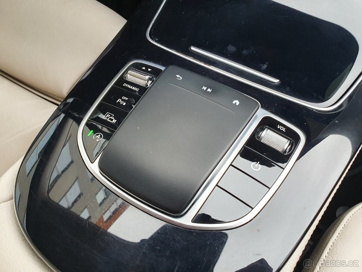 Mercedes-Benz E220d Sedan 147kW AVANTGARDE- záruka Autodraft - 16