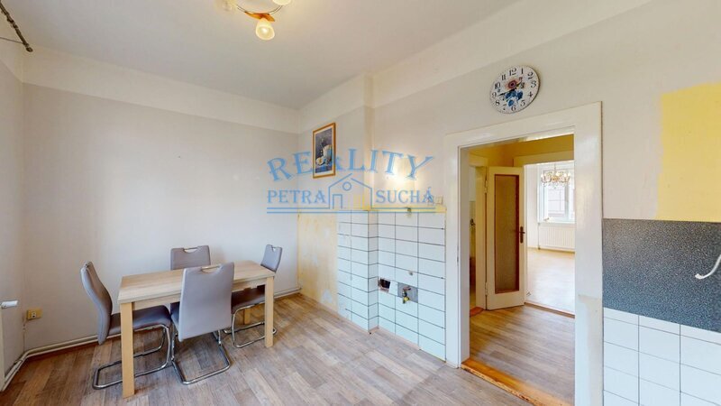 Prodej rodinného domu 212 m2, pozemek 122 m2, Libušina, Roud - 16