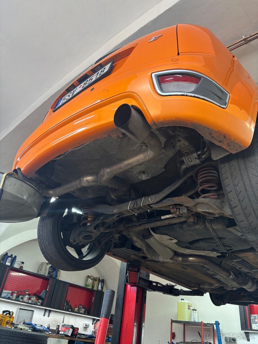 Ford Focus st225 - 16