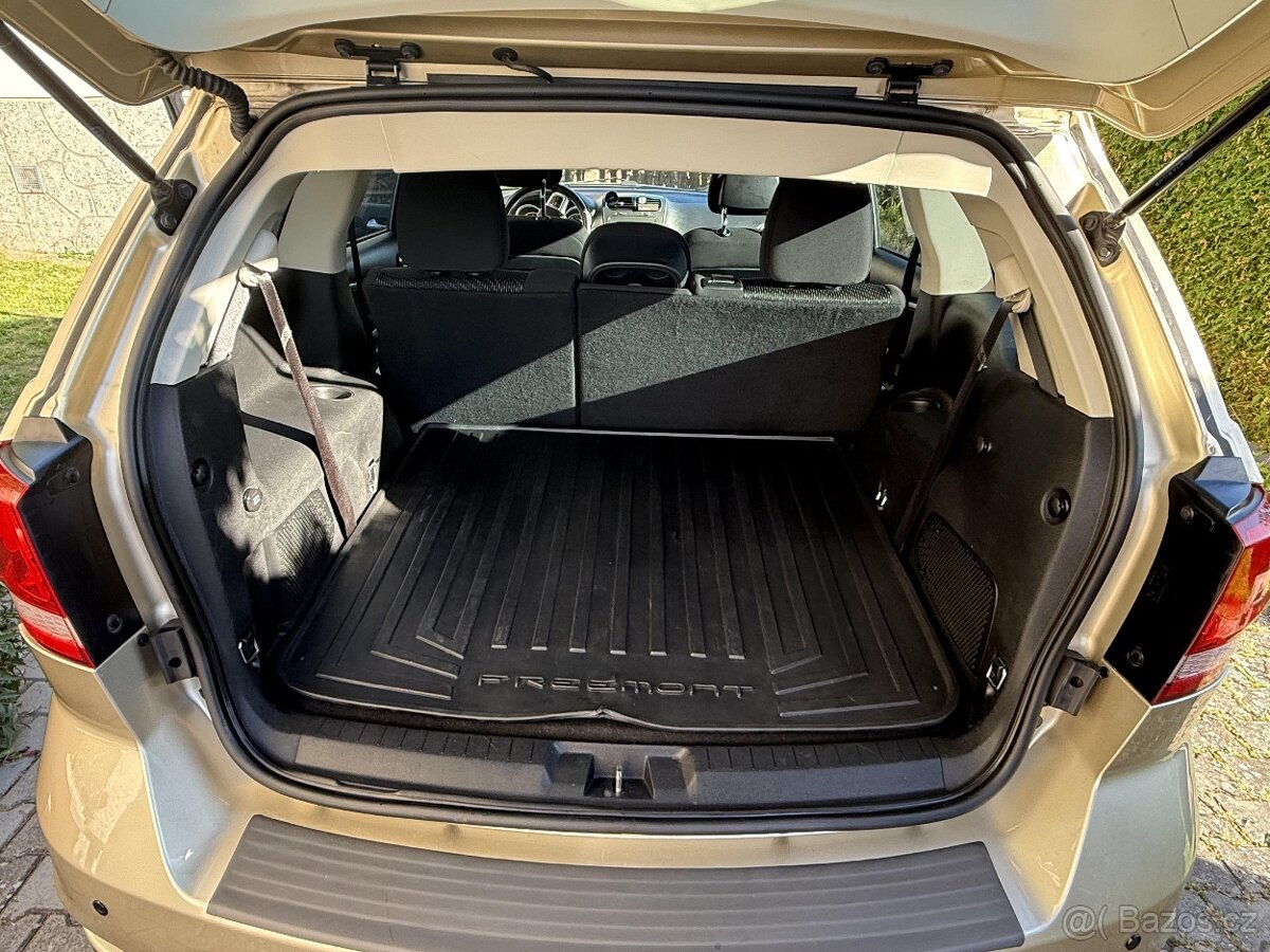 Fiat FREEMONT 2.0 DIESEL, 128 000 km, bez dalších investic - 16