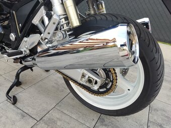 Suzuki GSX 1400 - 16