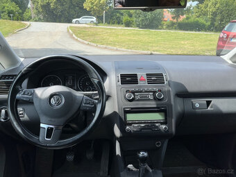 VW Touran, 1.6TDI, 77kW, 7-míst, STK 6/2027, rok 2011 - 16