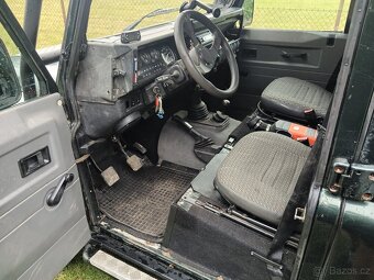Land Rover Defender 300 TDI 110. Sleva - 16