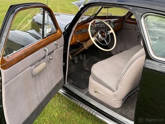 1941 Cadillac Series 62 Coupe - 16