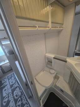 Karavan Knaus - 16