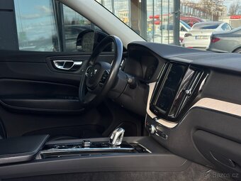 Volvo XC60 2018 - 16