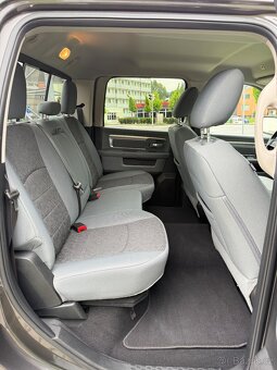 Dodge RAM 1500 5.7 HEMI—2018–4x4—TAŽNÉ 3.5t—159.000km - 16