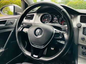 Volkswagen Golf 1.2TSI 77KW MANUÁL VÝHŘEV KAMERA HIGHLINE - 16