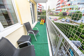 Prostorný a moderní byt 3+kk s velkou terasou - 16