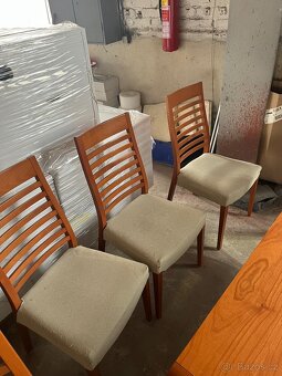 Dřevěný stůl s šesti židlemi značky Calligaris - 16