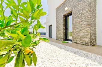 Moderní dvoupodlažní dům 4+kk o ploše 119 m² Španělsko - 16