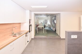 Výrobní a kancelářské prostory, showroom, k pronájmu, areál - 16