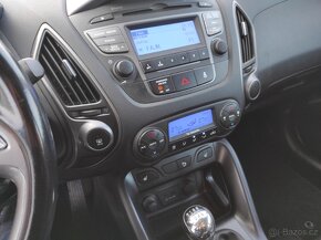Hyundai ix35 4x4 - PĚKNÝ STAV - 16