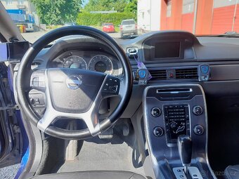 Volvo V70 D3, rok 2012 - 16