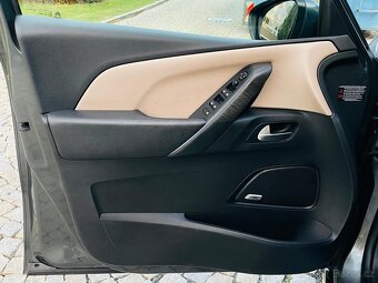 Citroën C4 Picasso 2.0HDi AUT 1.MAJITEL SERVISKA KAMERA - 16