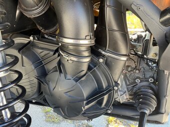 CAN-AM MAVERICK X3 Turbo RS - 16