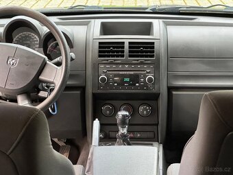 Dodge Nitro 2,8 CRDi 130 kW 4x4 - 16