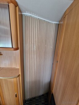KRÁSNÝ A UDRŽOVANÝ KARAVAN FENDT 510 - 16