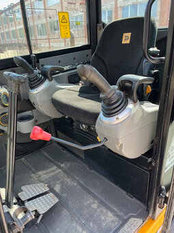 JCB 51R 2020 1580Mh - 16