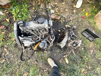 Škoda octavia 1 1.9tdi 66kw předface díly z vozu - 16