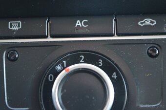 VW T5 Transporter 2.0 Tdi 103kw DSG 9 míst long - 16