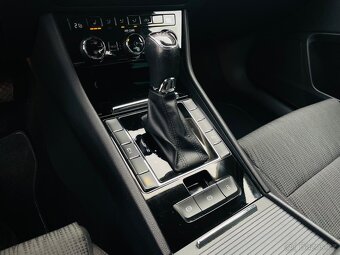 Škoda Superb 2.0TDI 140KW DSG VÝHŘEV SENZORY NAVIGACE - 16