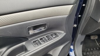 Prodám Mitsubishi Outlander 2.2 DI-D 4x4 - 16