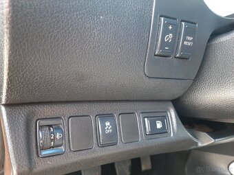 nissan navara 2,3d 120kw NP300 - 16