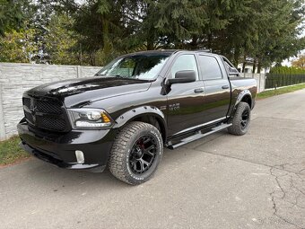 Dodge RAM 5.7 hemi rok 2018  verze Sport - 16