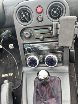 Mazda MX-5 NA - 16