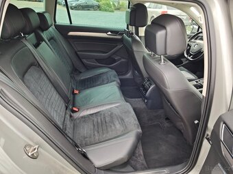 VW PASSAT HIGHLINE 2.0TDI 110KW DSG FULL-LED ACC DISPLAY - 16