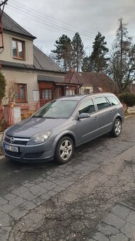 Prodám OPEL ASTRA H kombi - 16