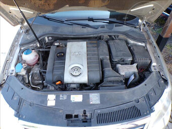 VW Passat 2,0 TFSI AUTOMAT,KŮŽE,XENON - 16