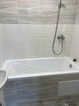 Nabízím k prodeji byt 3+1/L , byt 3+1 sídliště Mojžíř - 16