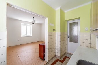 Prodej OV bytu 3+1, 81 m2, byt se zahradou a garáží, Horní B - 16