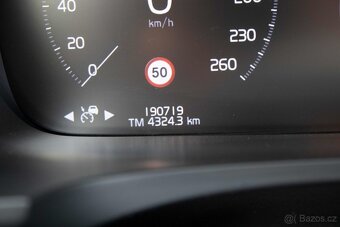 Volvo V90 D3 2.0L Momentum A/T sivá/šedá - 16