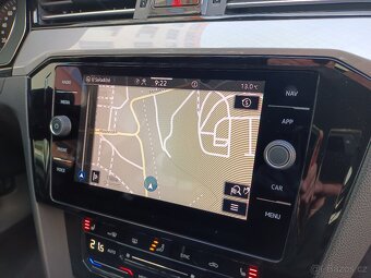 VW Passat B8 Variant 2.0TDI 110kW DSG Matrix ACC ERGO DAB Qi - 16