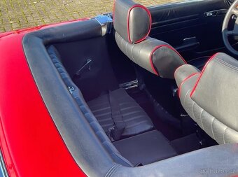 Mercedes-Benz 500 SL z roku 1985 - 16