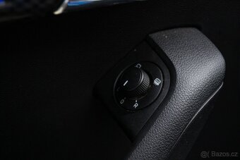 Škoda Octavia Combi 2.0 TDI RS DSG 4x4 Modrá - 16