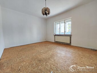 Prodej dvougeneračního RD se dvěma garážemi ve Zbůchu u Plzn - 16