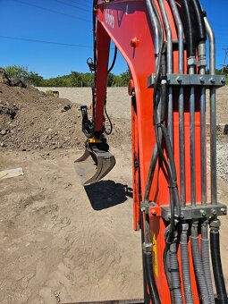Pásový bagr Kubota U35 + Rotátor Engcon EC204 - 16