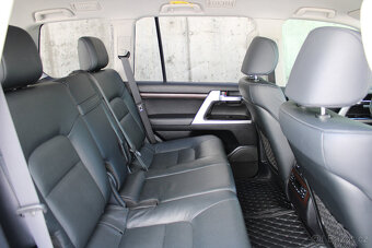 Toyota Land Cruiser 200 4.5 D4-D V8 / 69.850 km / 183kW - 16
