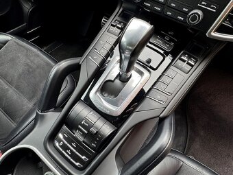 PORSCHE CAYENNE S E-HYBIRD PLATINUM – 416PS – 4x4 - 16