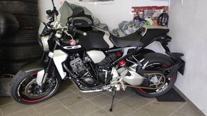 Honda CB1000R+ - 16