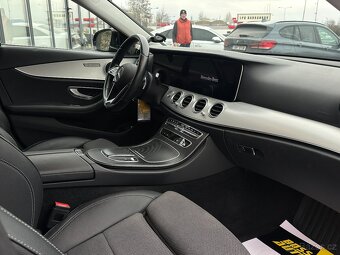 Mercedes-Benz E 220 2022 - 16