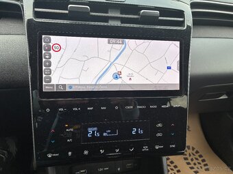 Hyundai Tucson 1.6T-GDi 110kW SMART NAVIGACE ZÁRUKA 1MAJITEL - 16