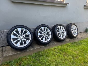 ALU disky + letní gumy PIRELLI / Karoq 225/50 R18 95W - 16