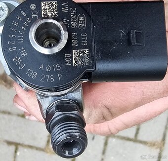 Díly z motoru DPY 210kw - 16